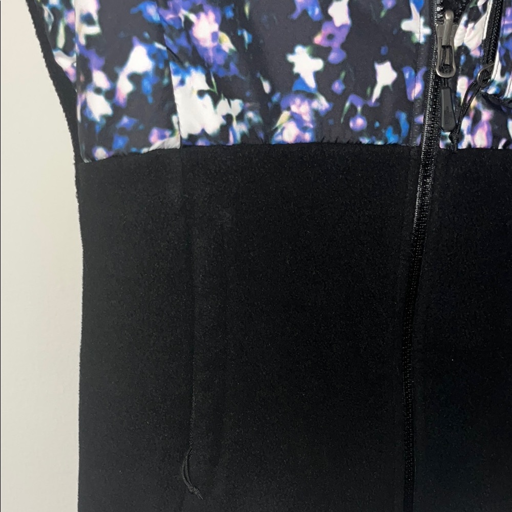 Floral Patterned Jacket - Picture 5 of 7